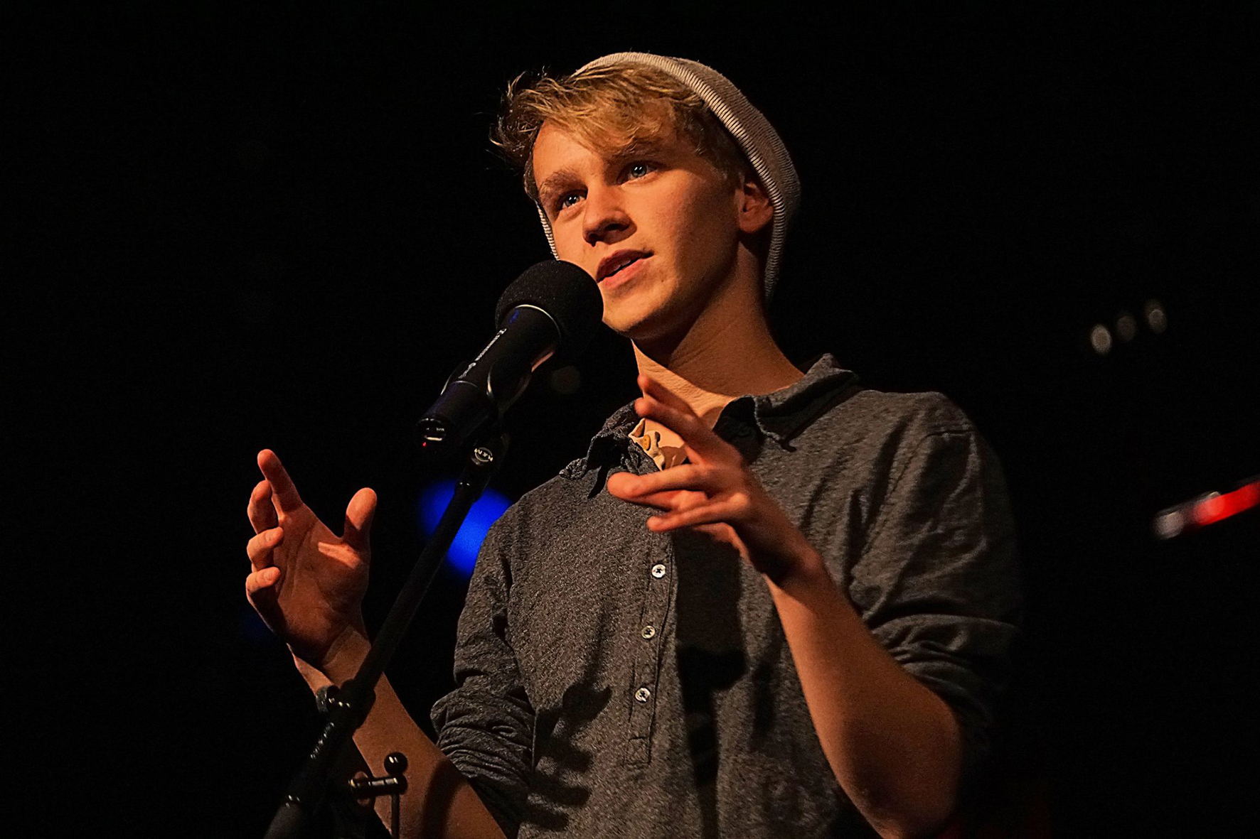 WORD UP! U20 Poetry Slam
